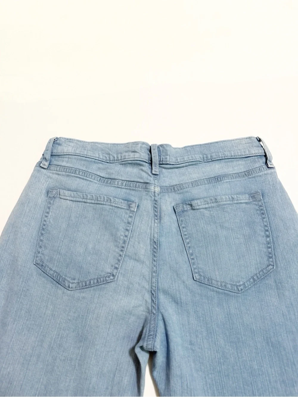 Banana Republic Girlfriend Mid Rise Lightwash Jeans 6/28